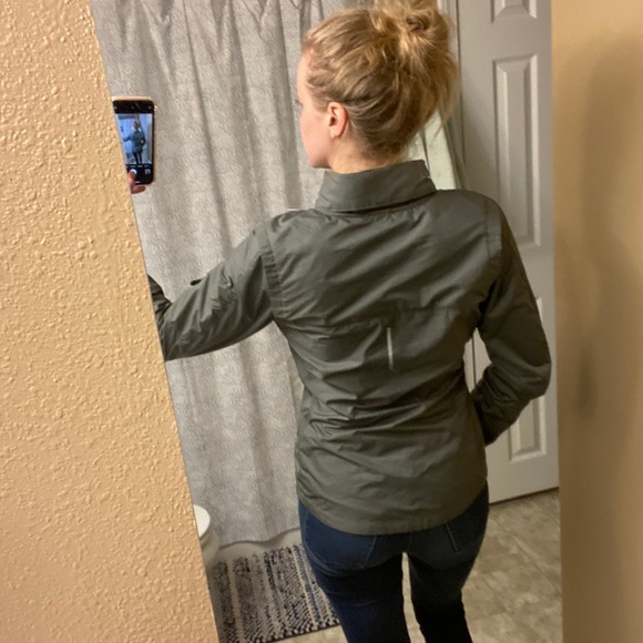 Nike Storm-FIT Running Jacket - Picture 3 of 9